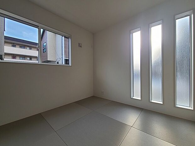 和室があるとやはりどこか心落ち着いてしまいます。客間としてもちょうど良い約4.5帖。