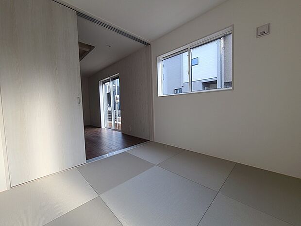 和室があるとやはりどこか心落ち着いてしまいます。客間としてもちょうど良い約4.5帖。