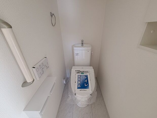 1.2階にそれぞれトレイがございます。朝の混雑時に分散して利用できるほか、ゲスト用としても使い分けることもできます。