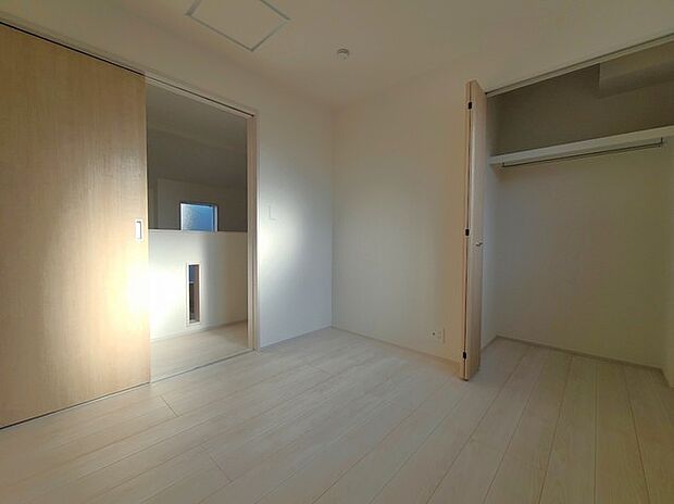 大容量クローゼット付き!家族の成長と共に増える荷物もスッキリ収納。