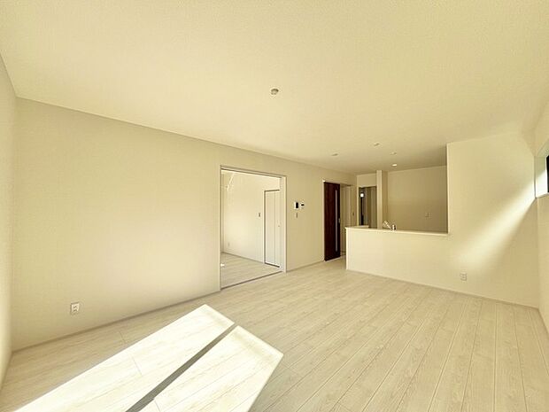 リビングは家具の配置も思いのまま。自由度が高い設計です。