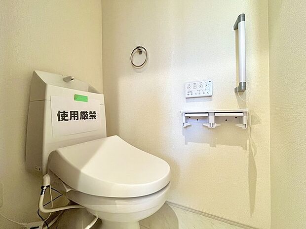 1.2階にそれぞれトレイがございます。朝の混雑時に分散して利用できるほか、ゲスト用としても使い分けることもできます。