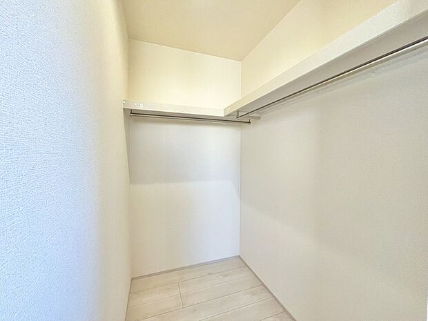 大容量クローゼット付き!家族の成長と共に増える荷物もスッキリ収納。
