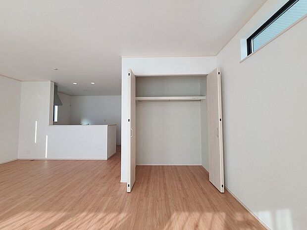 リビングにクローゼット