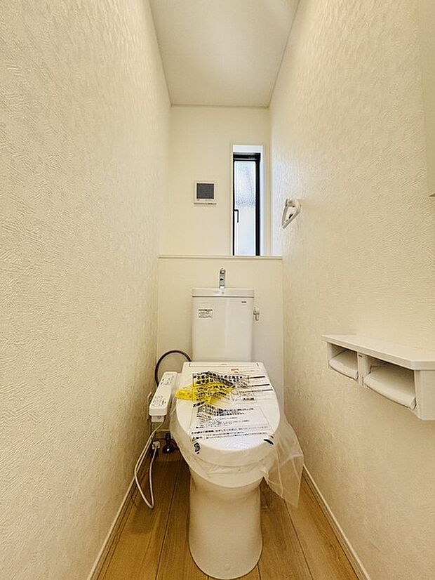 1.2階にそれぞれトレイがございます。朝の混雑時に分散して利用できるほか、ゲスト用としても使い分けることもできます。