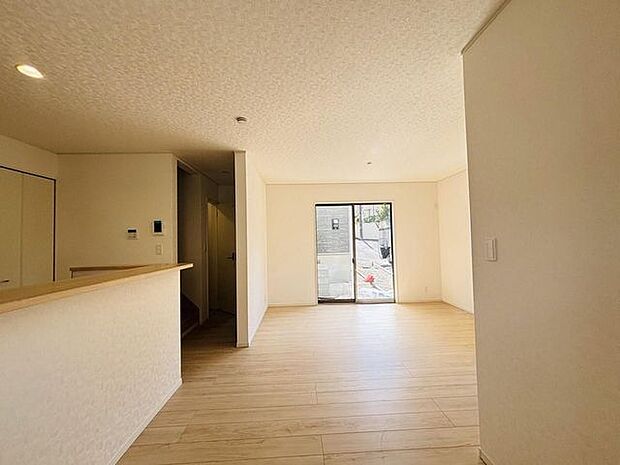 リビングは家具の配置も思いのまま。自由度が高い設計です。