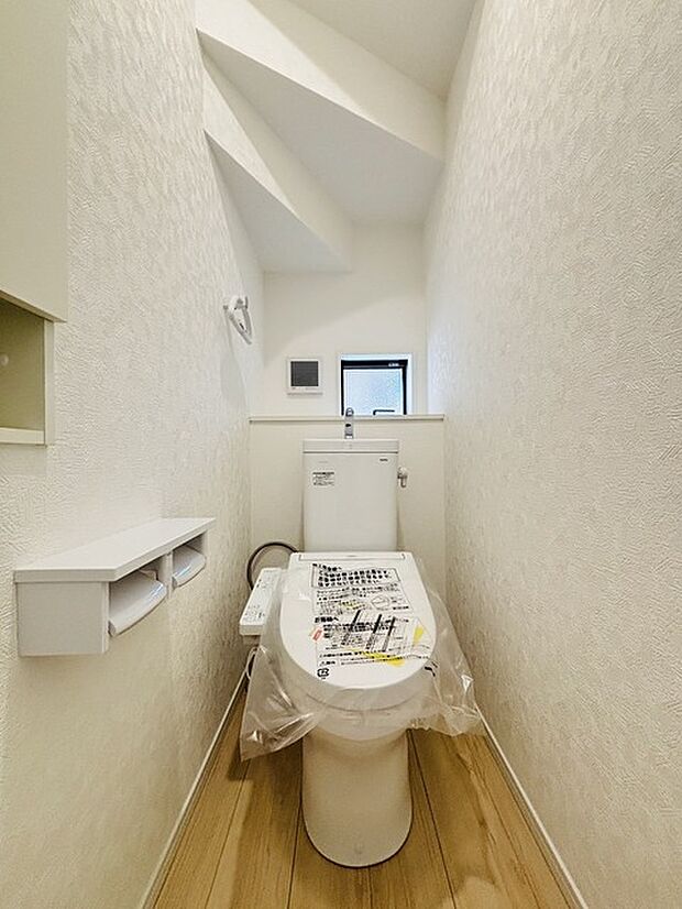 1.2階にそれぞれトレイがございます。朝の混雑時に分散して利用できるほか、ゲスト用としても使い分けることもできます。