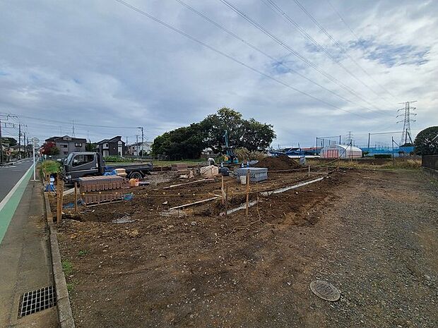 五感で感じる、現地でしかわからない事も沢山ございます。周辺環境なども一緒にご案内いたしますのでお気軽にお問合せください。