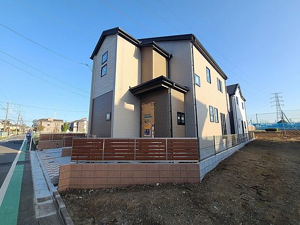 五感で感じる、現地でしかわからない事も沢山ございます。周辺環境なども一緒にご案内いたしますのでお気軽にお問合せください。