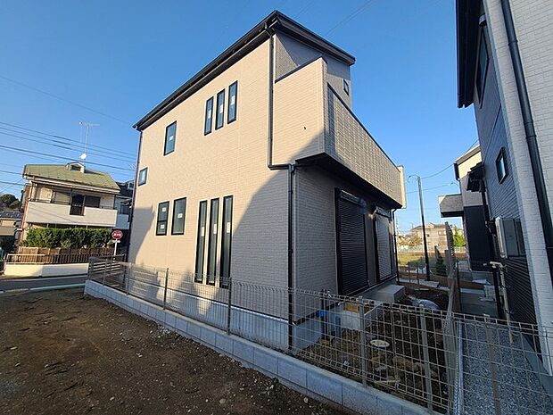 五感で感じる、現地でしかわからない事も沢山ございます。周辺環境なども一緒にご案内いたしますのでお気軽にお問合せください。