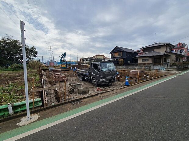 五感で感じる、現地でしかわからない事も沢山ございます。周辺環境なども一緒にご案内いたしますのでお気軽にお問合せください。