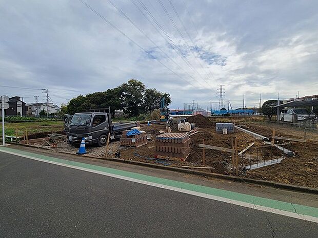 五感で感じる、現地でしかわからない事も沢山ございます。周辺環境なども一緒にご案内いたしますのでお気軽にお問合せください。