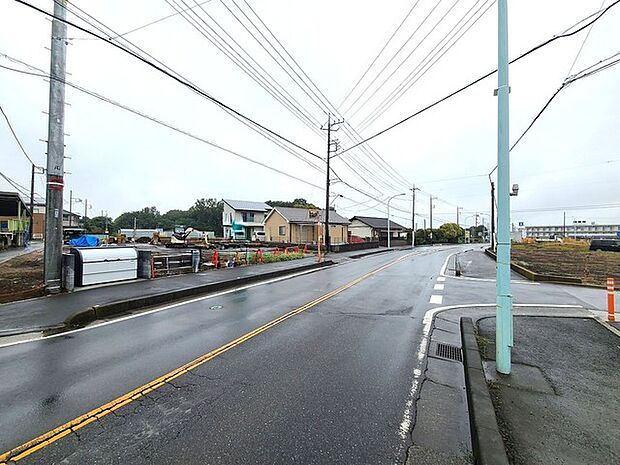 五感で感じる、現地でしかわからない事も沢山ございます。周辺環境なども一緒にご案内いたしますのでお気軽にお問合せください。 