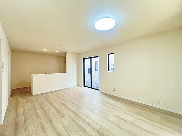 夕食の時間。家族、友人、両親、親戚との会話がより料理を美味しくしてくれる。あっという間に時間が過ぎてしまう居心地の良さは、普段はほっとする空間としてここにあります。