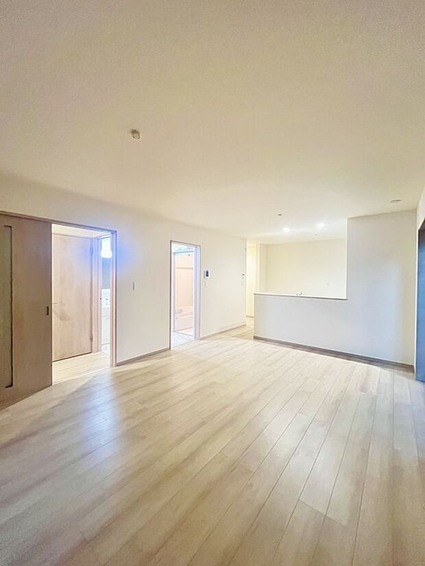 リビングは家具の配置も思いのまま。自由度が高い設計です。