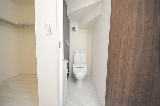 1.2階にそれぞれトレイがございます。朝の混雑時に分散して利用できるほか、ゲスト用としても使い分けることもできます。