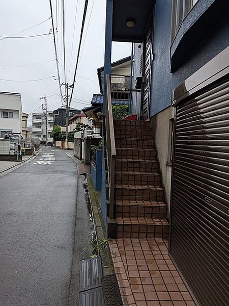 玄関までの階段
