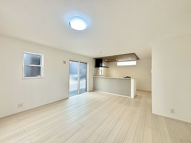 リビングは家具の配置も思いのまま。自由度が高い設計です。