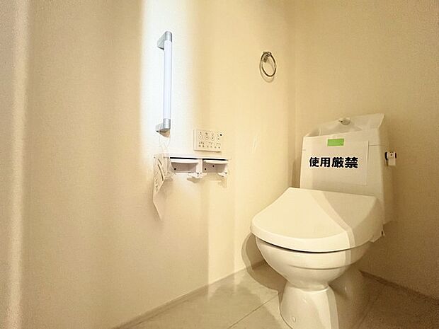 1.2階にそれぞれトレイがございます。朝の混雑時に分散して利用できるほか、ゲスト用としても使い分けることもできます。