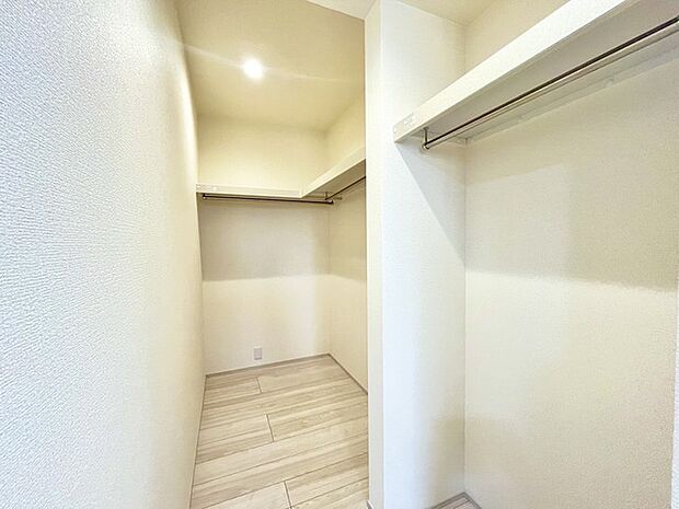 大容量クローゼット付き!家族の成長と共に増える荷物もスッキリ収納。