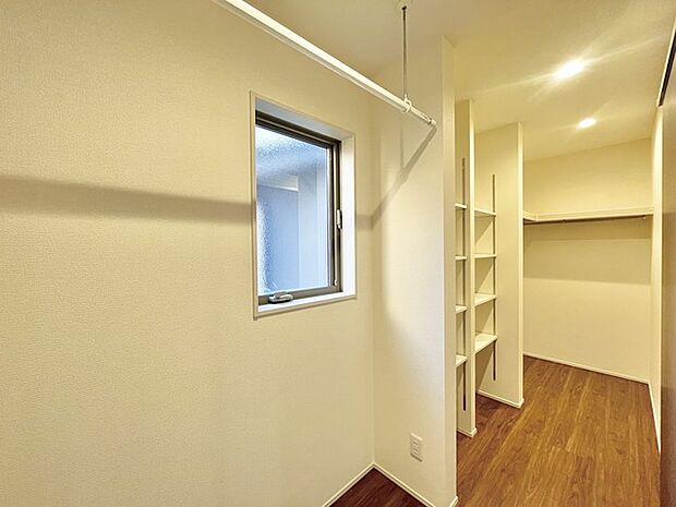大容量クローゼット付き!家族の成長と共に増える荷物もスッキリ収納。
