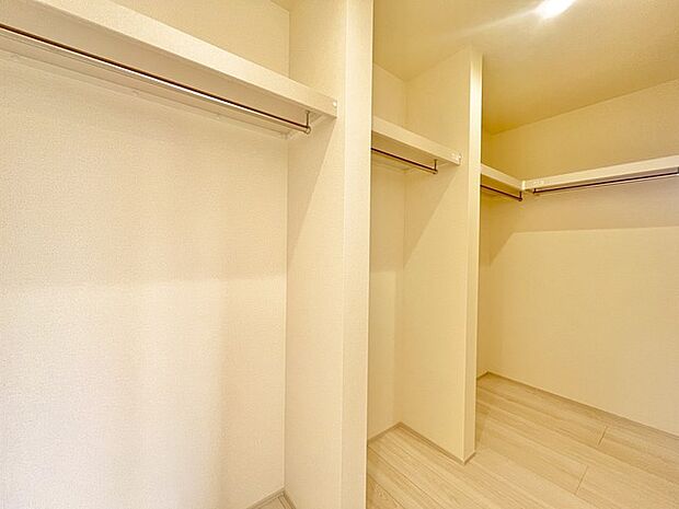 大容量クローゼット付き!家族の成長と共に増える荷物もスッキリ収納。