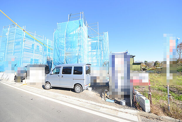 6m幅員の道路に面しておりお車の運転が苦手な方でも安心して出入りいただけます。