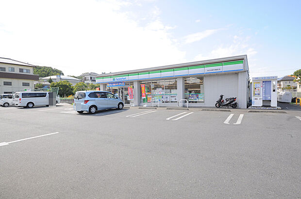 ファミリーマート所沢北野天神通り店（480m）