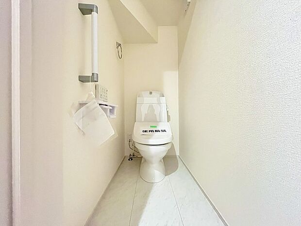 1.2階にそれぞれトレイがございます。朝の混雑時に分散して利用できるほか、ゲスト用としても使い分けることもできます。