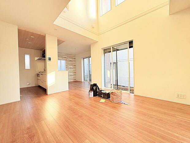 リビングは家具の配置も思いのまま。自由度が高い設計です。 