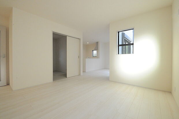 リビングは家具の配置も思いのまま。自由度が高い設計です。