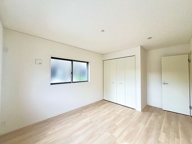 2面採光を確保した明るい室内は、爽やかな風を感じる居心地の良い空間です。 