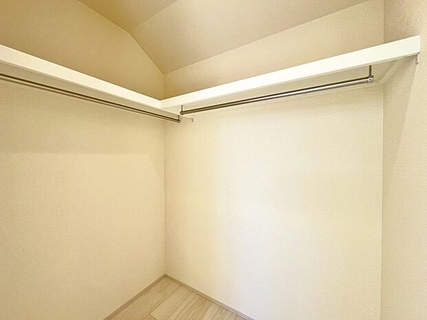 大容量クローゼット付き!家族の成長と共に増える荷物もスッキリ収納。