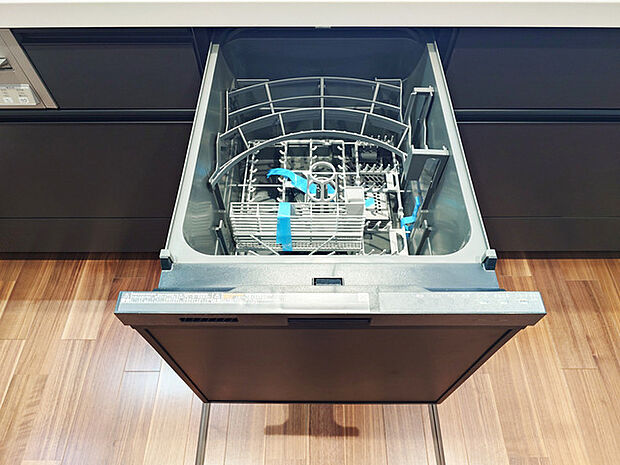 家事時間を短縮できる食洗器付き、毎日の負担を減らしてお料理を楽しめる嬉しい設備です。