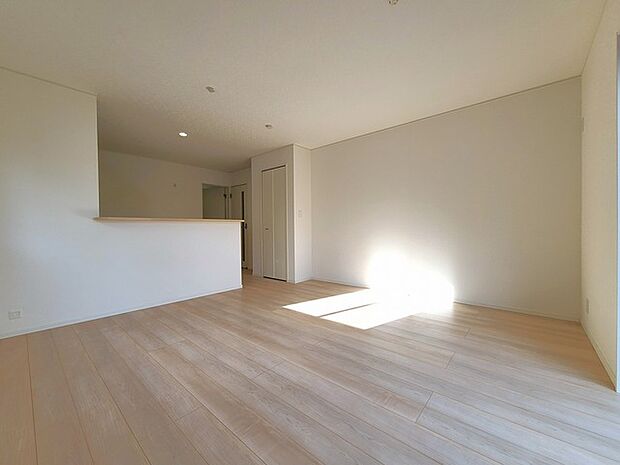 夕食の時間。家族、友人、両親、親戚との会話がより料理を美味しくしてくれる。あっという間に時間が過ぎてしまう居心地の良さは、普段はほっとする空間としてここにあります。