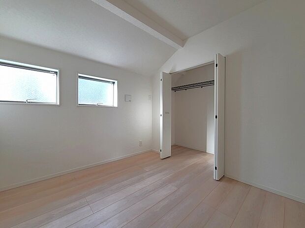 大容量クローゼット付き!家族の成長と共に増える荷物もスッキリ収納。