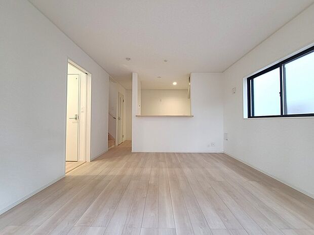 夕食の時間。家族、友人、両親、親戚との会話がより料理を美味しくしてくれる。あっという間に時間が過ぎてしまう居心地の良さは、普段はほっとする空間としてここにあります。