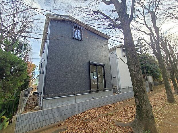 五感で感じる、現地でしかわからない事も沢山ございます。周辺環境なども一緒にご案内いたしますのでお気軽にお問合せください。