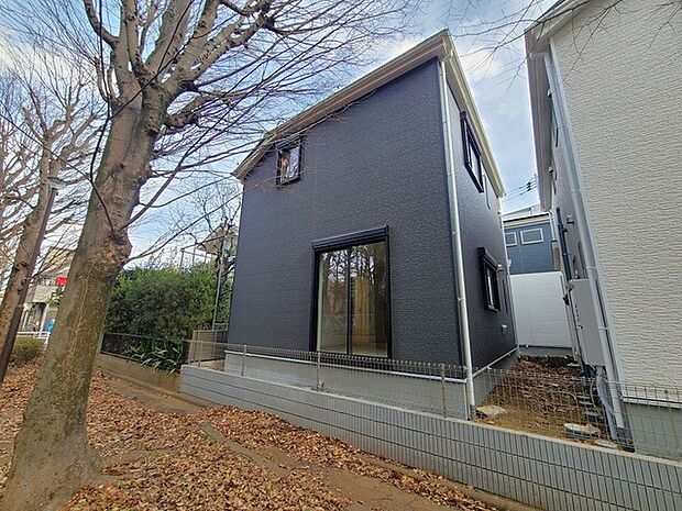 五感で感じる、現地でしかわからない事も沢山ございます。周辺環境なども一緒にご案内いたしますのでお気軽にお問合せください。