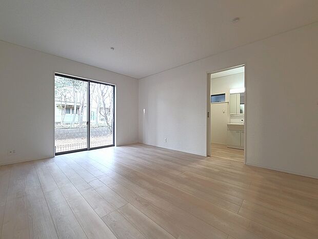 夕食の時間。家族、友人、両親、親戚との会話がより料理を美味しくしてくれる。あっという間に時間が過ぎてしまう居心地の良さは、普段はほっとする空間としてここにあります。 