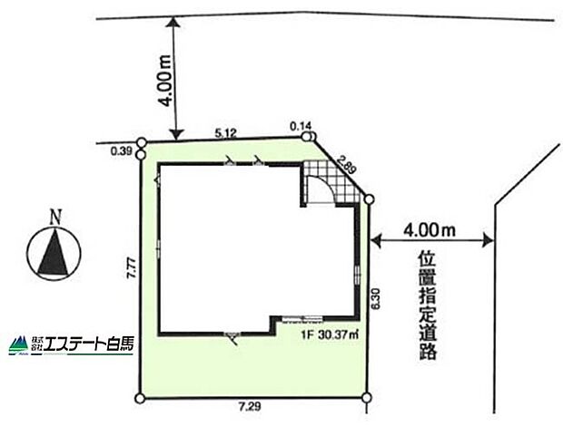 北東角地の整形地です。