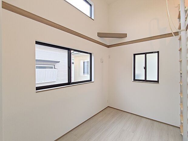 【2階洋室/約5帖】