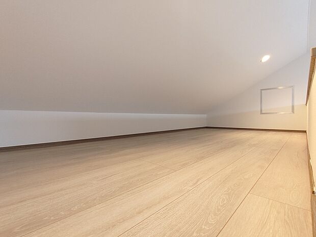 ロフト収納あり！ 季節ものや使用頻度の低いものを収納しておく場所として最適な場所です。