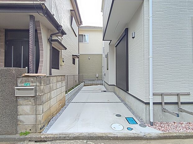 お車は1台駐車可能です。(車種によります)