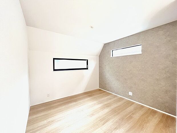 夕食の時間。家族、友人、両親、親戚との会話がより料理を美味しくしてくれる。あっという間に時間が過ぎてしまう居心地の良さは、普段はほっとする空間としてここにあります。