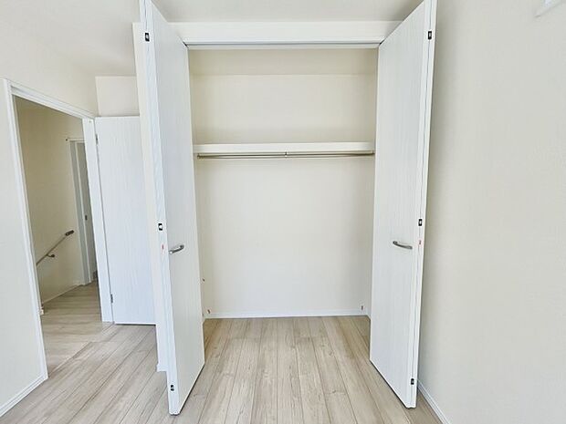 収納豊富な間取りで家の中がスッキリ片付きそうです。