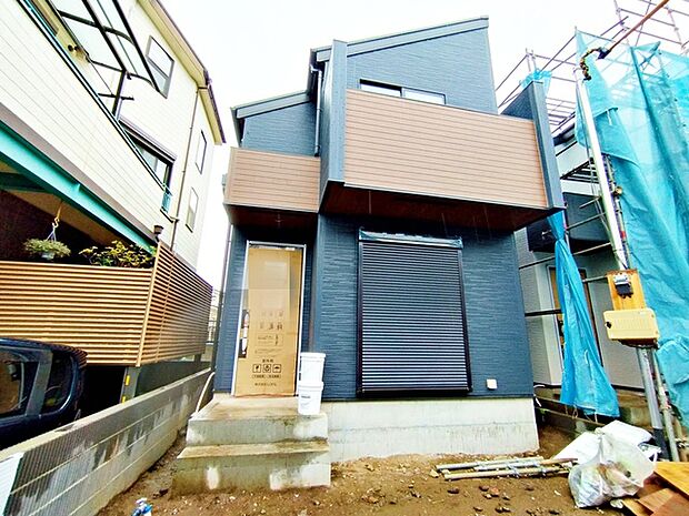 玄関はおうちの顔とも呼ばれる重要な場所!明るくスッキリと見える空間で住まう人を見送り、出迎えてくれます。