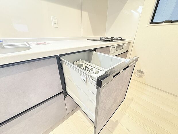 家事時間を短縮できる食洗器付き、毎日の負担を減らしてお料理を楽しめる嬉しい設備です。