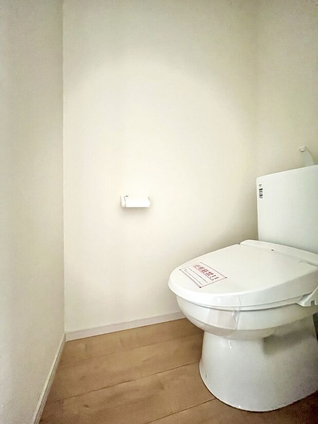 1.2階にそれぞれトレイがございます。朝の混雑時に分散して利用できるほか、ゲスト用としても使い分けることもできます。 