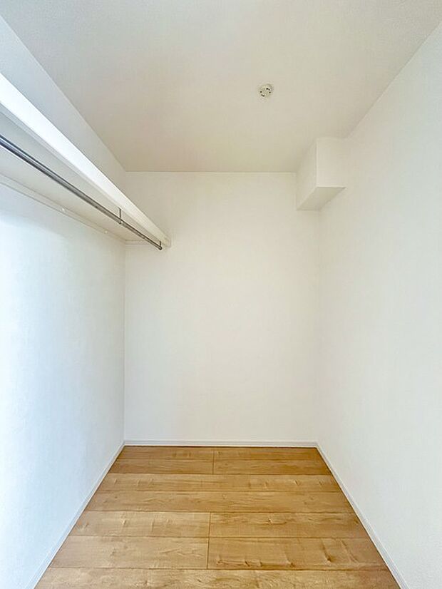 大容量クローゼット付き！家族の成長と共に増える荷物もスッキリ収納。 